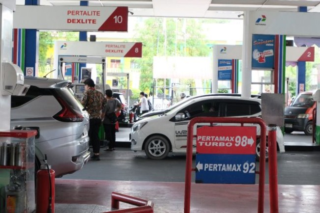 Isi bensin di Pertamina.